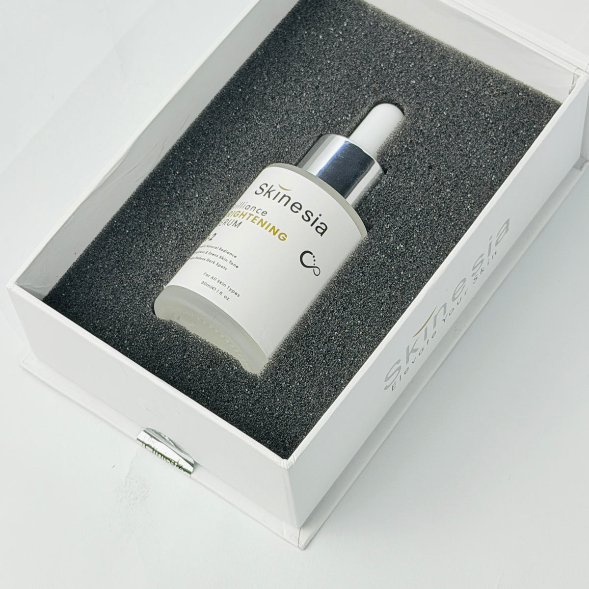 Skinesia Brilliance Brightening Serum